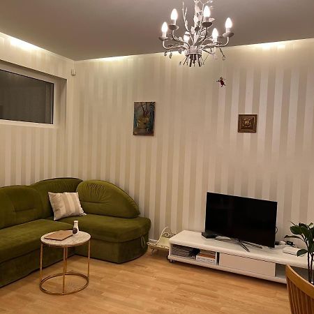 Provence Style Apartment In Old Town Клайпеда Екстериор снимка