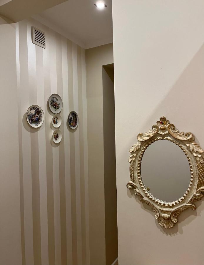 Provence Style Apartment In Old Town Клайпеда Екстериор снимка