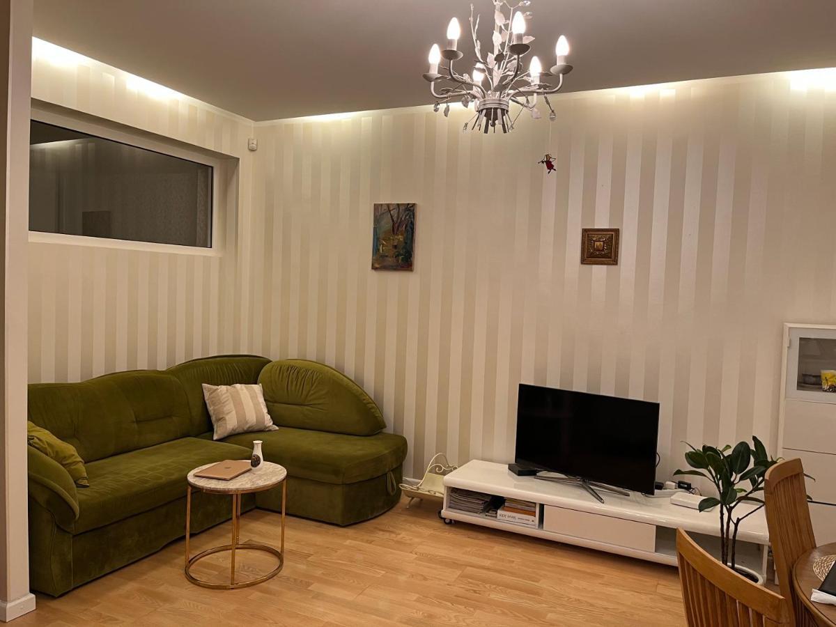Provence Style Apartment In Old Town Клайпеда Екстериор снимка
