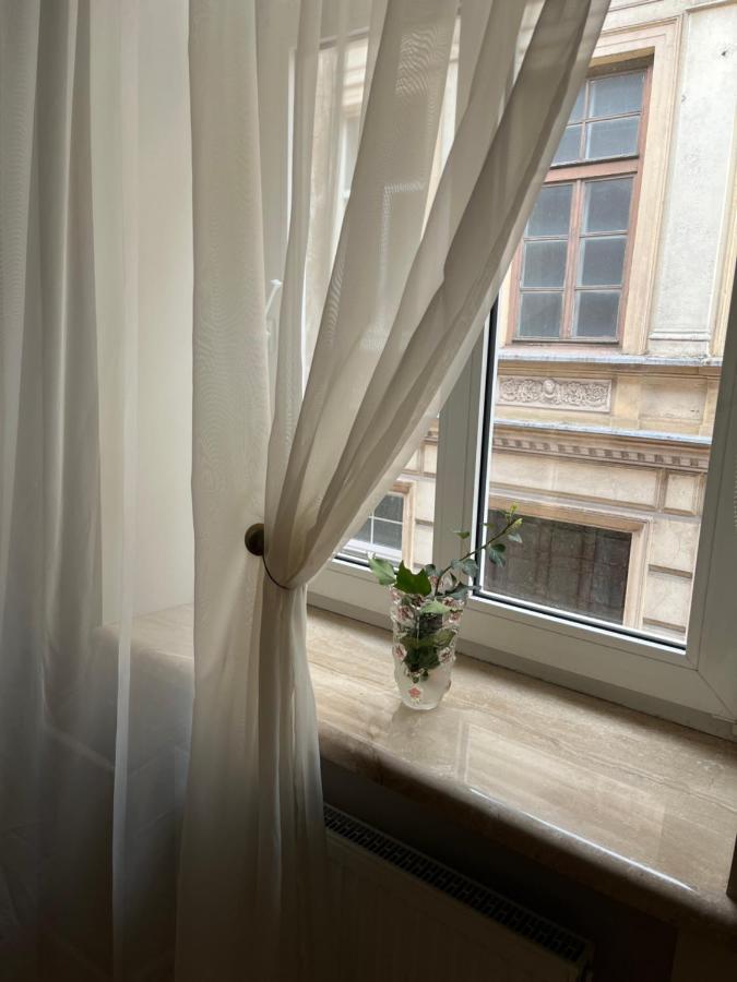 Provence Style Apartment In Old Town Клайпеда Екстериор снимка